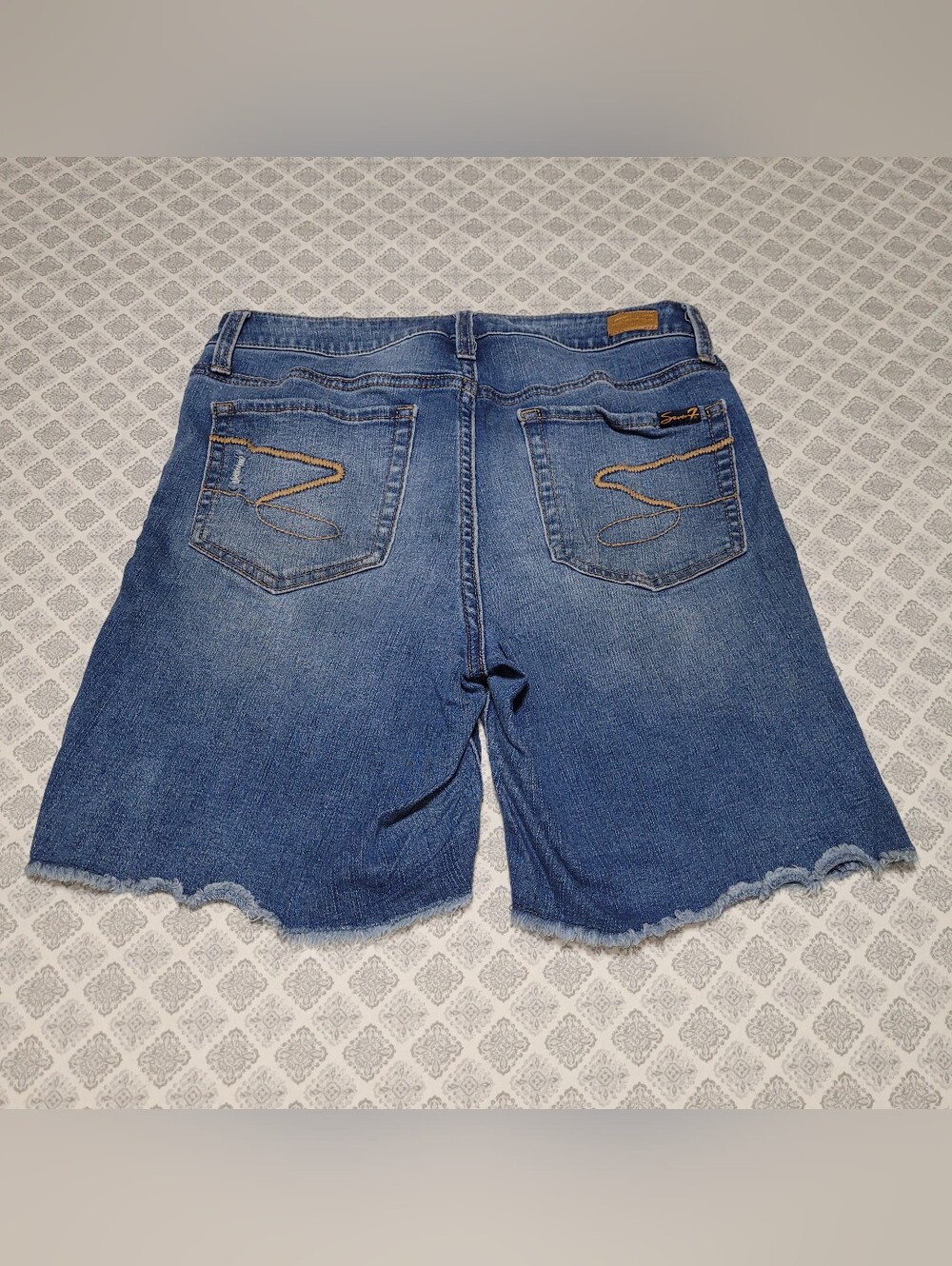 Seven7, Womens Size 6 Blue Denim Frayed Hem Shorts - Picture 4 of 8